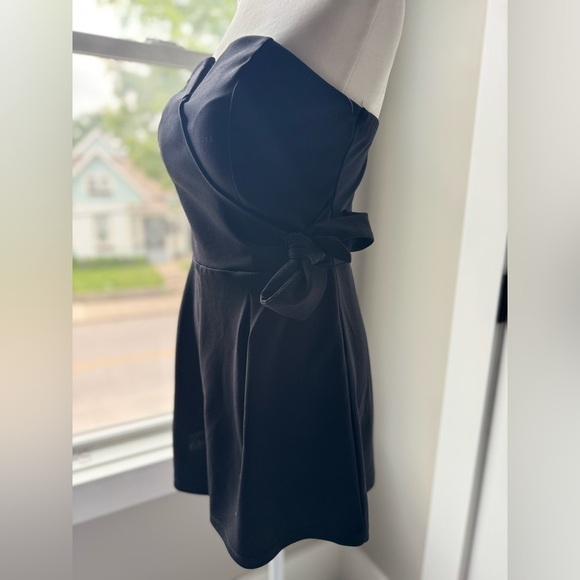 BLACK ROMPER With bow on the side SIZE MEDIUM Classic Black Romper - Picture 6 of 8